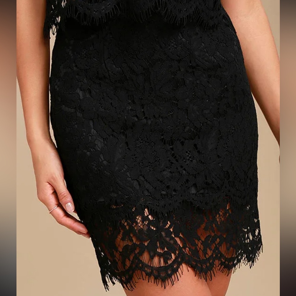 Black Lulus skirt